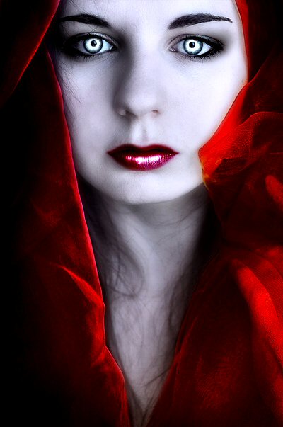 vampire_lysaa_crimson_by_darkest_b4_dawn-d6aw565